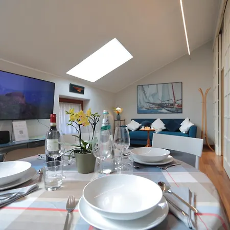 דירה Attic And Garden בלאג'יו